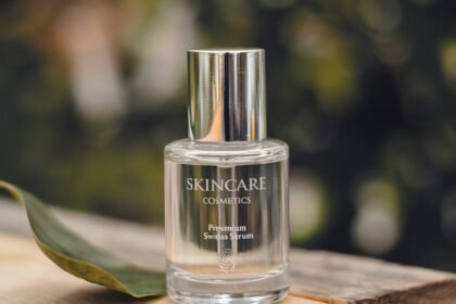 SKINTE: Premium Swiss Skincare for Modern, Gender-Neutral Skin